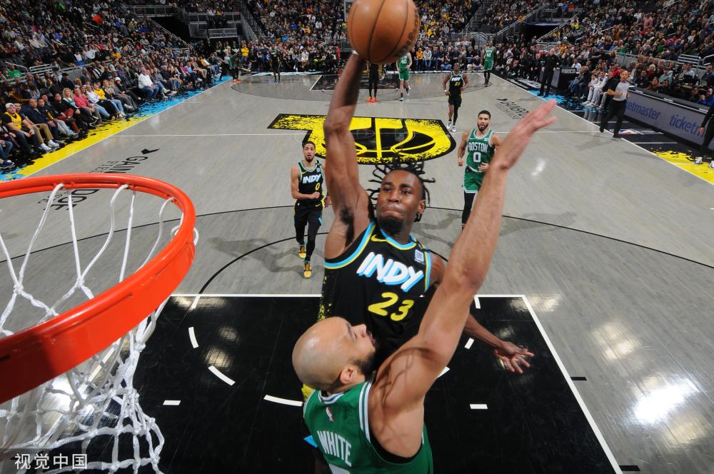 琼斯不仅展 琼斯不仅展