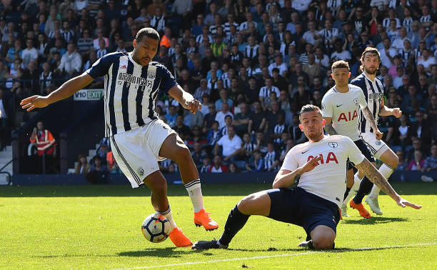 背后反映出 背后反映出