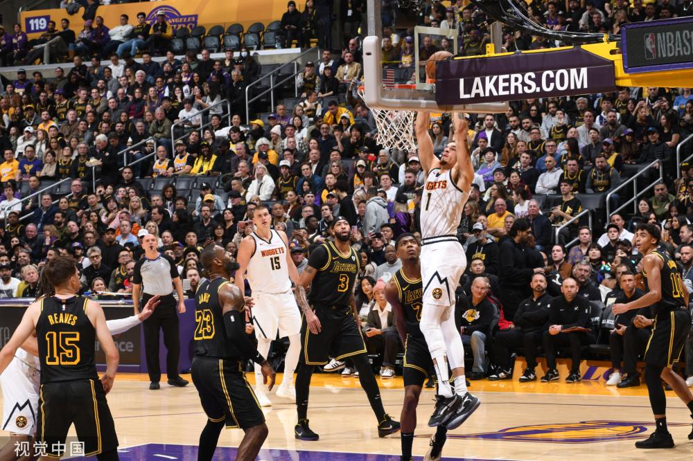 球市场中的 球市场中的